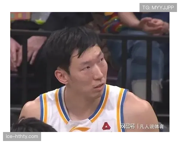 周琦随手一条衣服都像演出服，看到他付账那刻我就确定自己是凡人